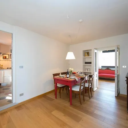 Appartement Poggio Radioso Sleeps 4