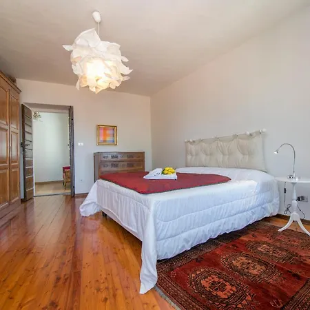 Appartement Poggio Radioso Sleeps 4 Nebbiuno