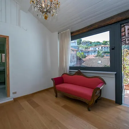 Appartement Poggio Radioso Sleeps 4 Nebbiuno