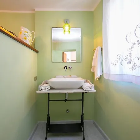 Poggio Radioso Sleeps 4 Nebbiuno