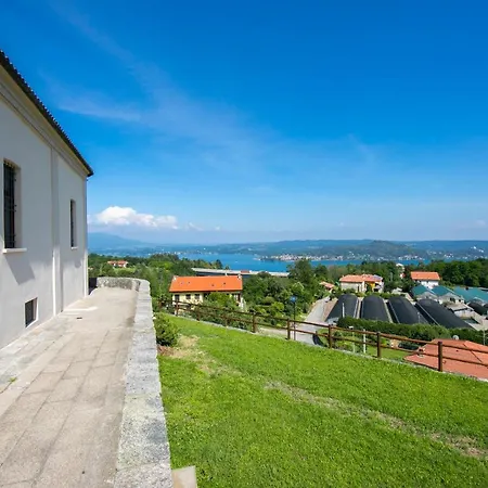 Poggio Radioso Sleeps 4 Nebbiuno
