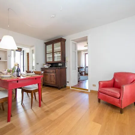 Poggio Radioso Sleeps 4 * Nebbiuno